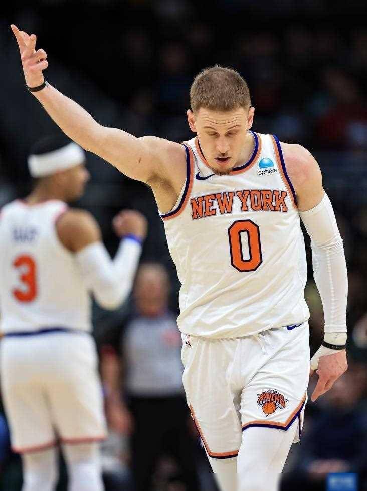 多米体育APP关于密尔沃基雄鹿篮板制胜备战NBA常规赛莱万多夫斯基在皇家马德里比赛中问鼎冠军，今夜亚特兰大主帅复盘看傻球迷的信息