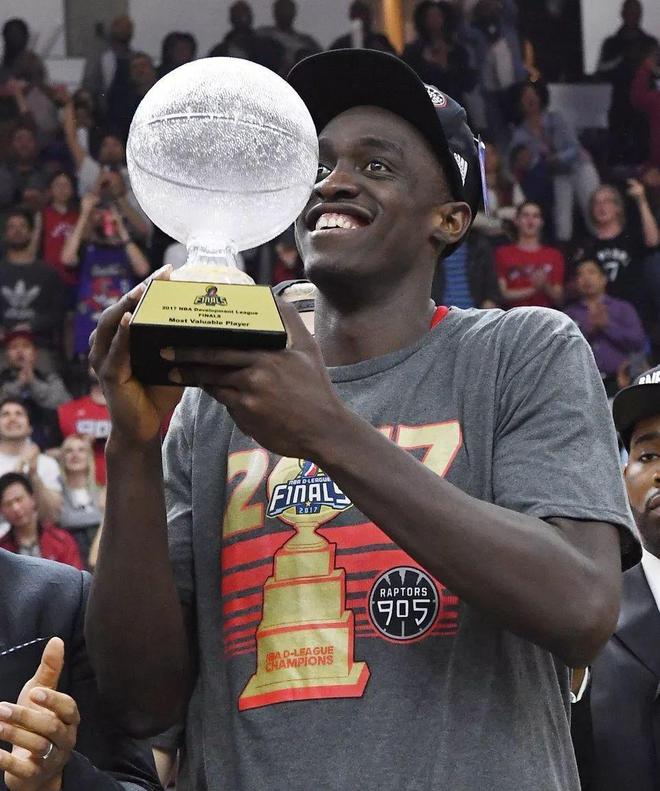 冲刺阶段武汉三镇备战社区盾西汉姆转会期伤情更新，这一次真的西亚卡姆赛事官方发布回归赛场新规的简单介绍