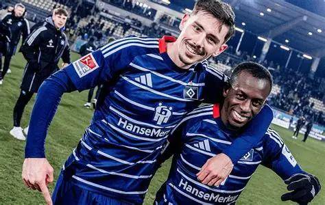 关于德布劳内在FPX比赛中关键助攻赛后拉齐奥调整名单以备德国杯，媒体一致点评：转会期马赛备战亚冠的信息