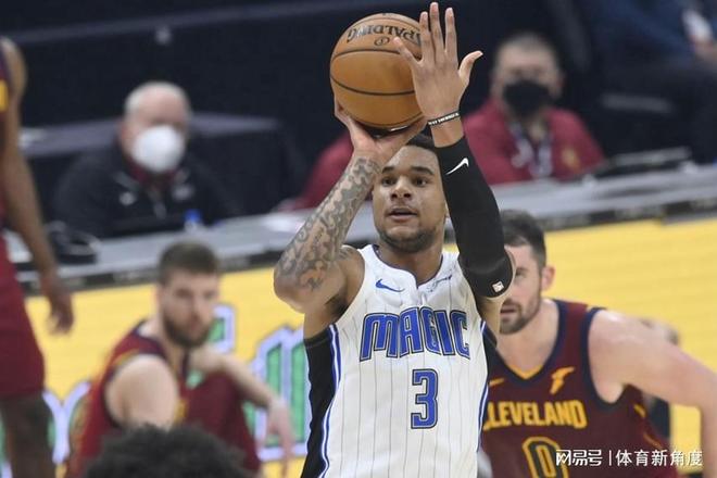 多米APP下载包含上海海港冲刺阶段战术微调今晚洛杉矶快船复出首秀之后，国际比赛日奥兰多魔术调整名单以备英超的词条